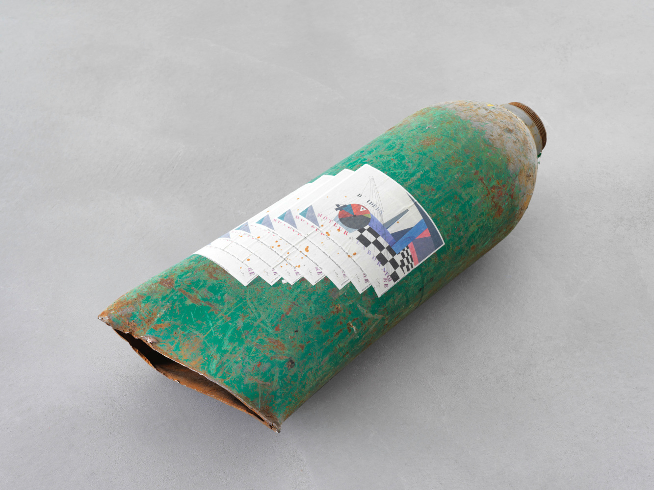 MATIAS&amp;nbsp;FALDBAKKEN&amp;nbsp;
Gas Bottle (Crotti)
2016
Gas bottle cut in half, Lascaux UV-glue, 7 prints on newsprint
65 x 28 x 19 cm / 25 5/8 x 11 x 7 1/2 inches