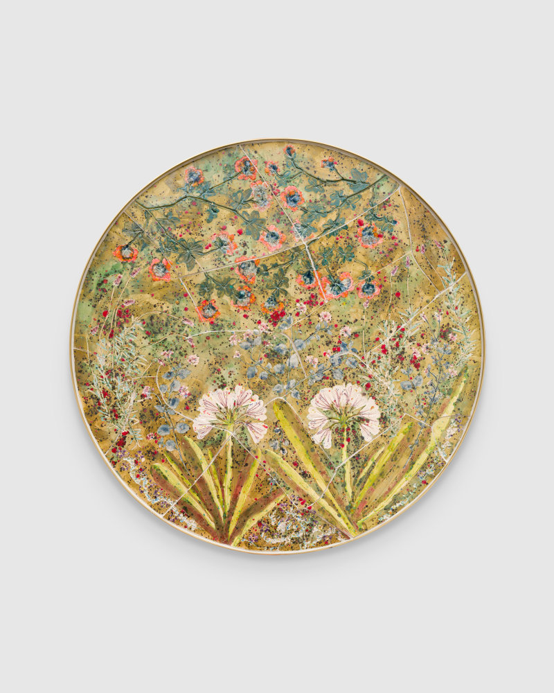 Ten Thousand Years

2025

Glazed ceramic with glass in brass frame

&amp;oslash; 118 cm / &amp;oslash; 46 1/2 in

&amp;copy; Sam Falls