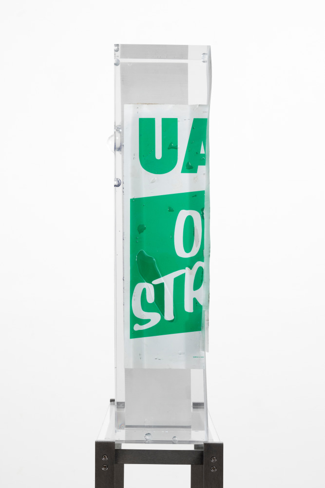 MATTHEW ANGELO HARRISON
Riven
2024
Strike signs, polyurethane resin, steel, acrylic
Sculpture 81 x 33 x 20 cm / 31 7/8 x 13 x 7 7/8 in
Pedestal 101 x 47 x 25 cm / 39 3/4 x 18 1/2 x 9 7/8 in
HARRI60089