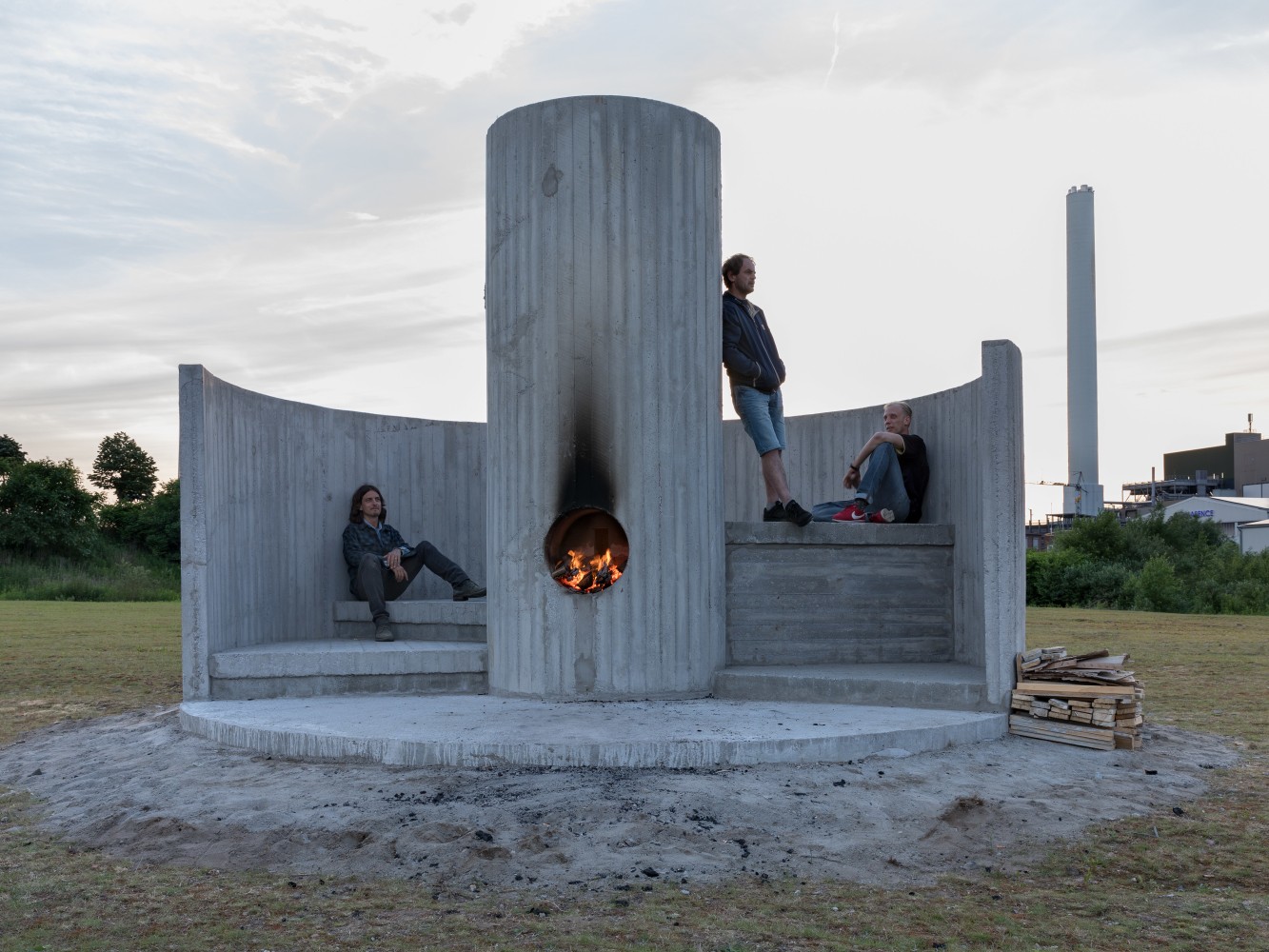 Outdoor view of sculpture by Oscar Tuazon