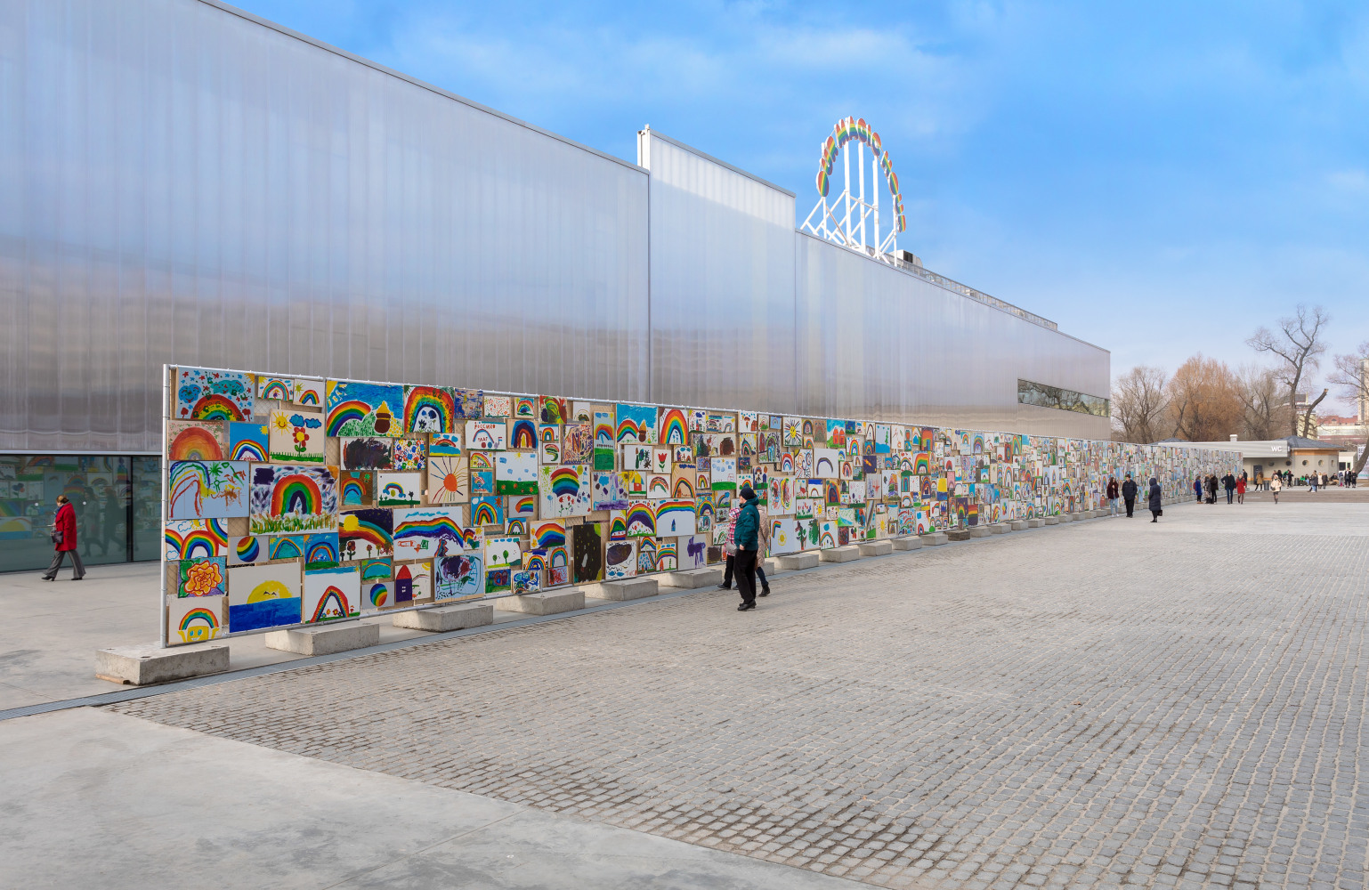 Installation view of sculpture by Ugo Rondinone