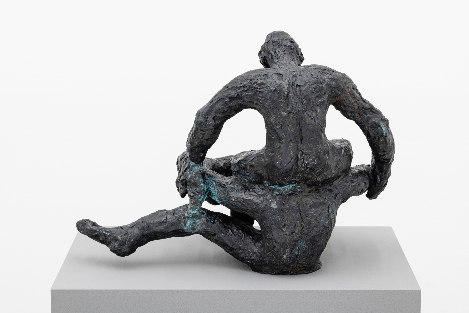 ANDREW LORD

&amp;nbsp;

embrace I

2023

Bronze

Ed. 1/3 + 1 AP

Sculpture 35 x 47 x 27 cm / 13 3/4 x 18 1/2 x 10 5/8 in

Pedestal 90 x 51 x 31 cm / 35 3/8 x 20 1/8 x 12 1/4 in

Weight 16.9 kg (37.3 lbs)

LORD 58832