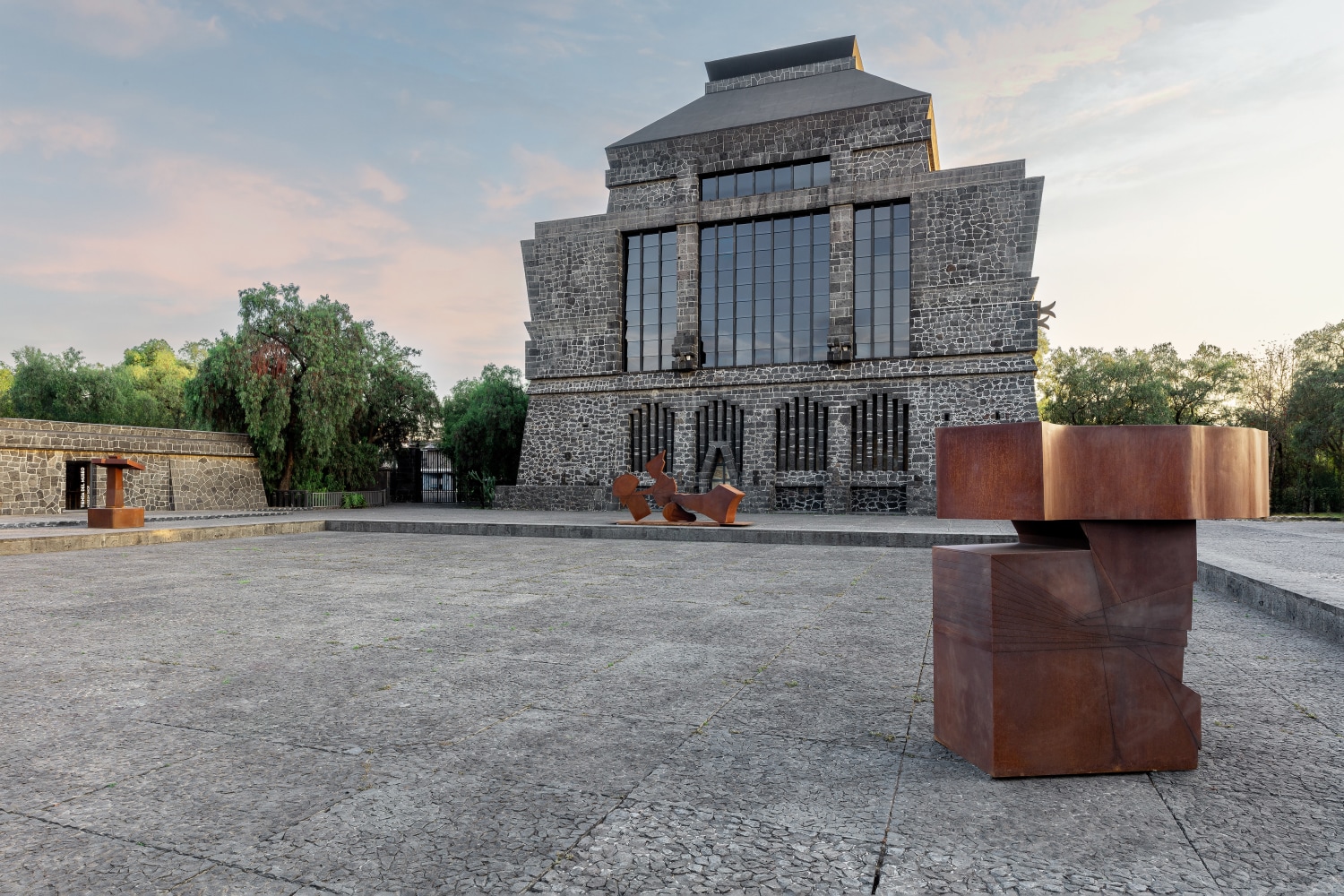 Installation view, Wyatt Kahn, Fantasmas, Museo Anahuacalli, Mexico City, 2024