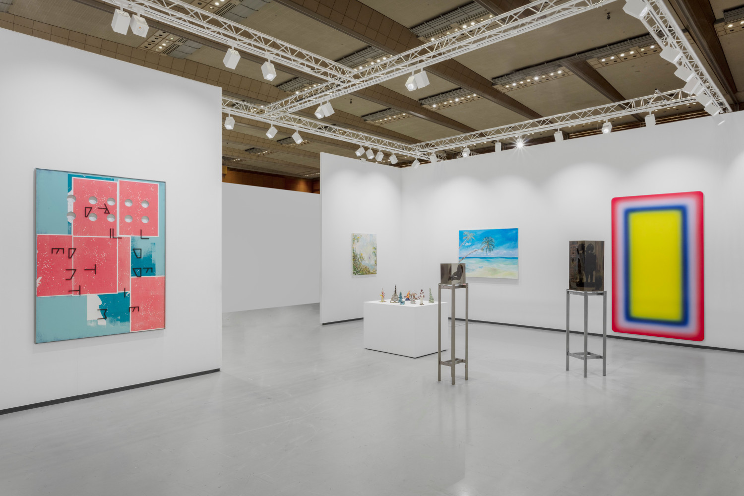 Installation view, Galerie Eva Presenhuber, Frieze Seoul, Seoul, 2024