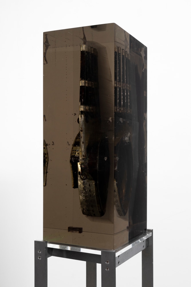 MATTHEW ANGELO HARRISON
Carrying Your Shadow
2024
Wooden figure, polyurethane resin, steel, acrylic
Sculpture 66 x 30 x 23 cm / 26 x 11 3/4 x 9 in
Pedestal 112 x 35.5 x 25.5 cm / 44 1/8 x 14 x 10 in
HARRI60082