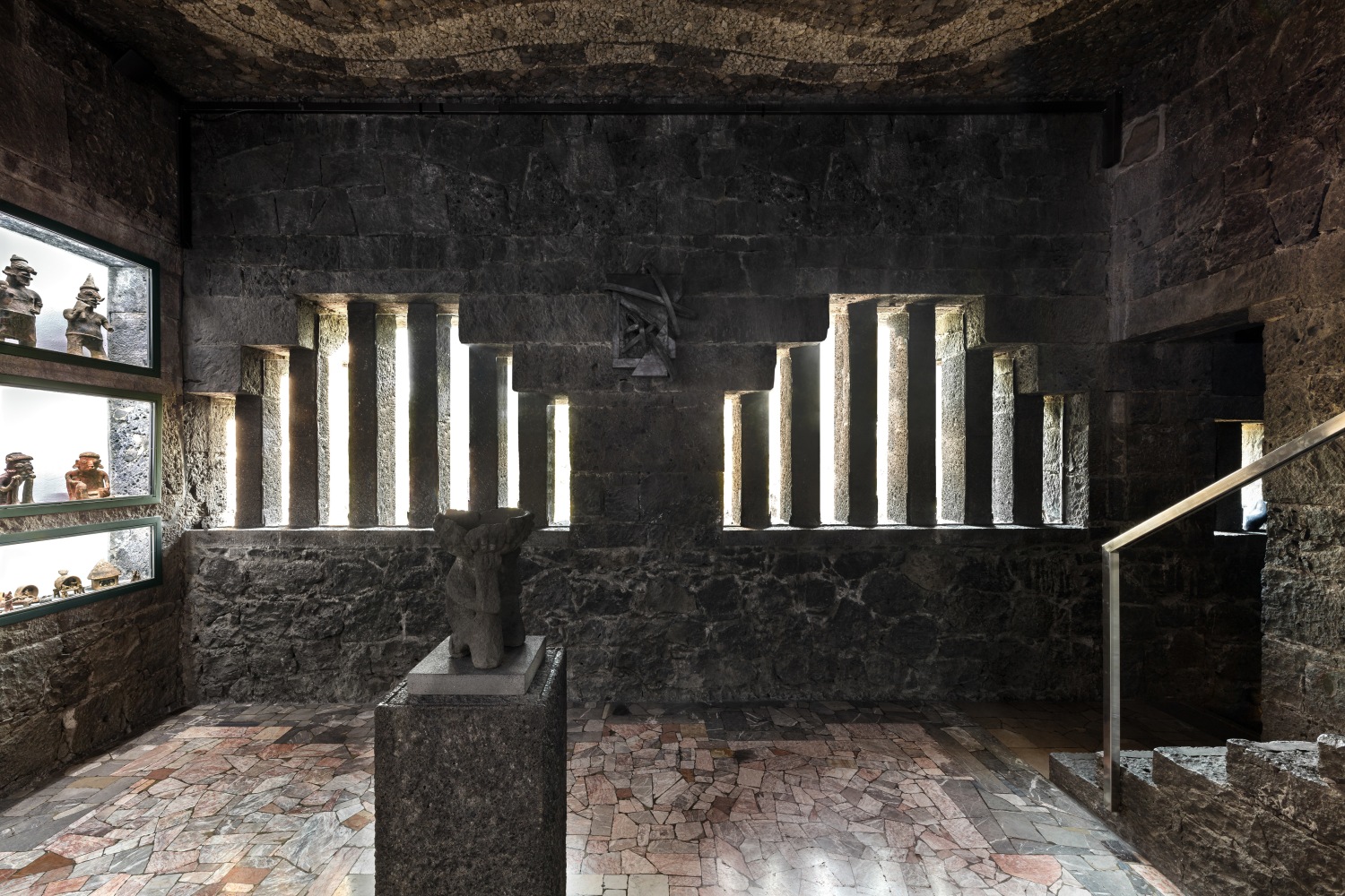 Installation view, Wyatt Kahn, Fantasmas, Museo Anahuacalli, Mexico City, 2024