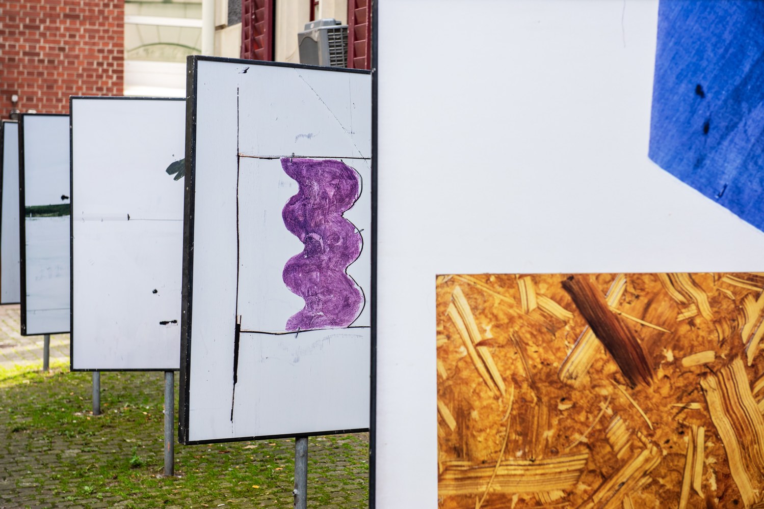 Installation view, Valentin Carron, From A to Bex, TABLEAU, Bahnhof Stadelhofen, Zurich, 2025