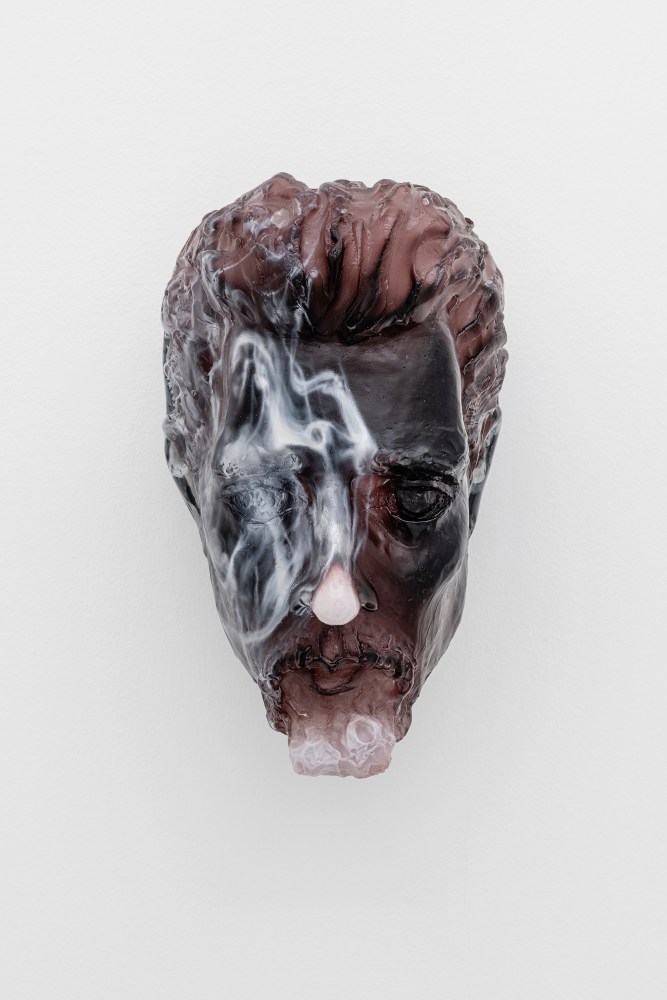 Dans la tourmente de l&amp;#39;encre (Rilke III)

2023

Casted glass

Unique

46 x 28 x 40 cm / 18 1/8 x 11 x 15 3/4 in

&amp;copy; Jean-Marie Appriou