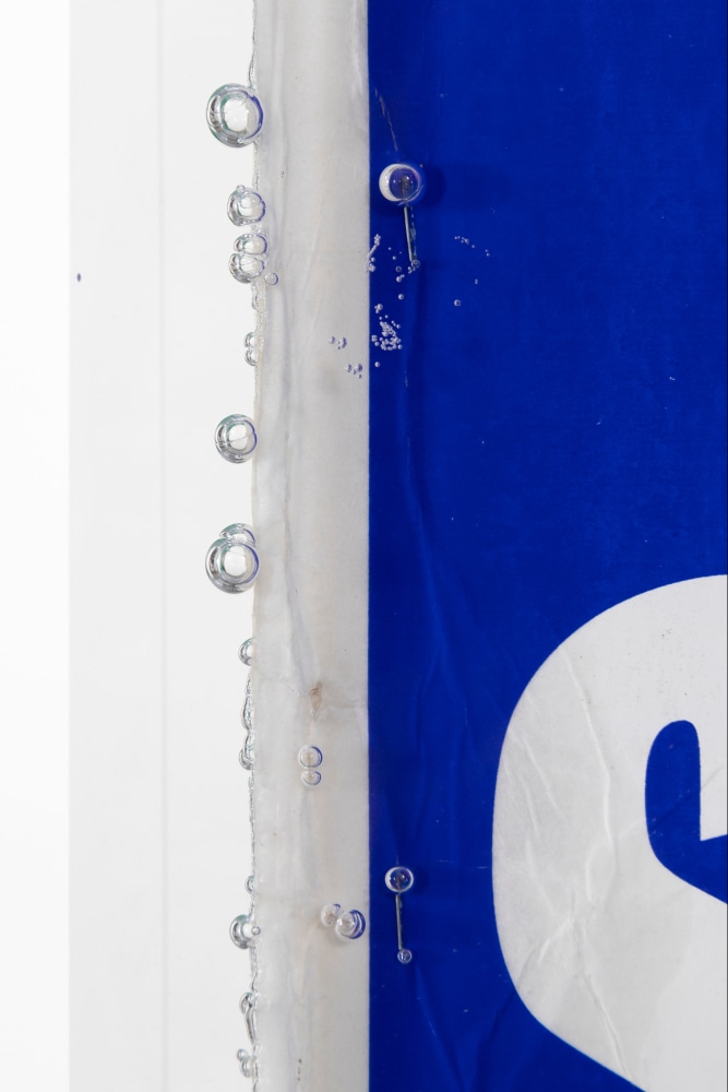 MATTHEW ANGELO HARRISON
Riven
2024
Strike signs, polyurethane resin, steel, acrylic
Sculpture 81 x 33 x 20 cm / 31 7/8 x 13 x 7 7/8 in
Pedestal 101 x 47 x 25 cm / 39 3/4 x 18 1/2 x 9 7/8 in
HARRI60089