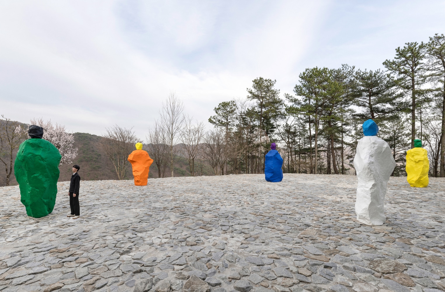Installation view, Ugo Rondinone, BURN TO SHINE, Museum SAN, Wonju, 2024