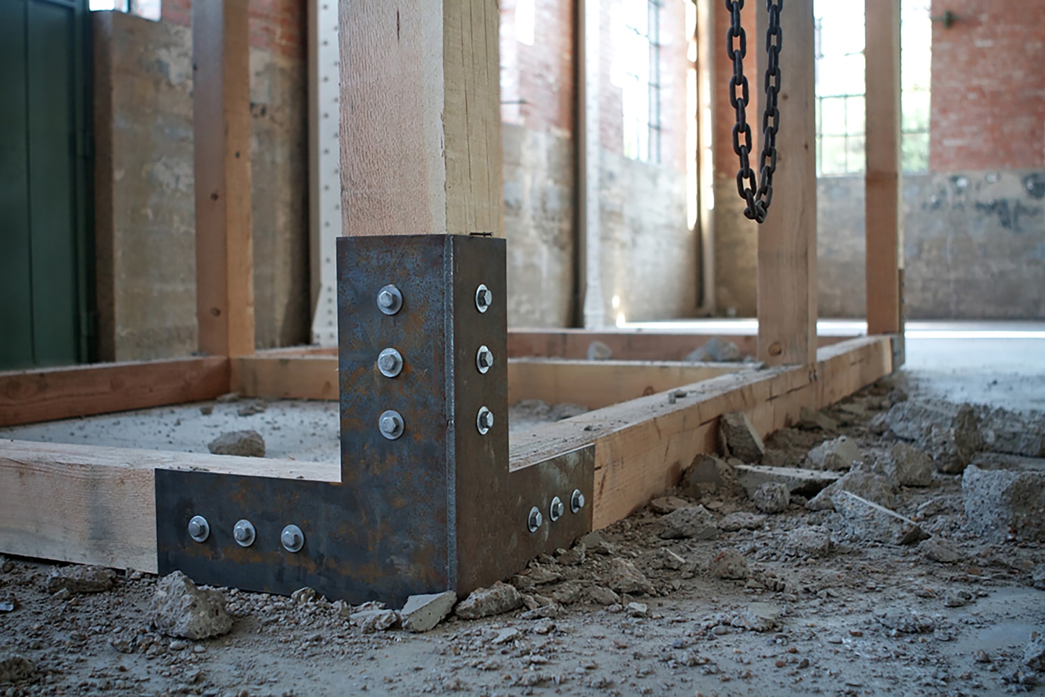 Installation view of sculpture by Oscar Tuazon