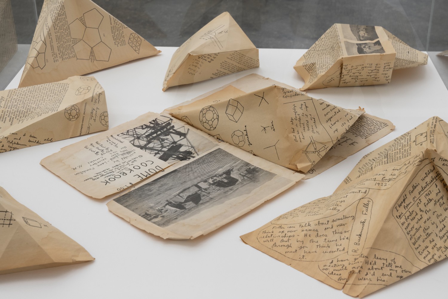 installation view oscar tuazon bergen