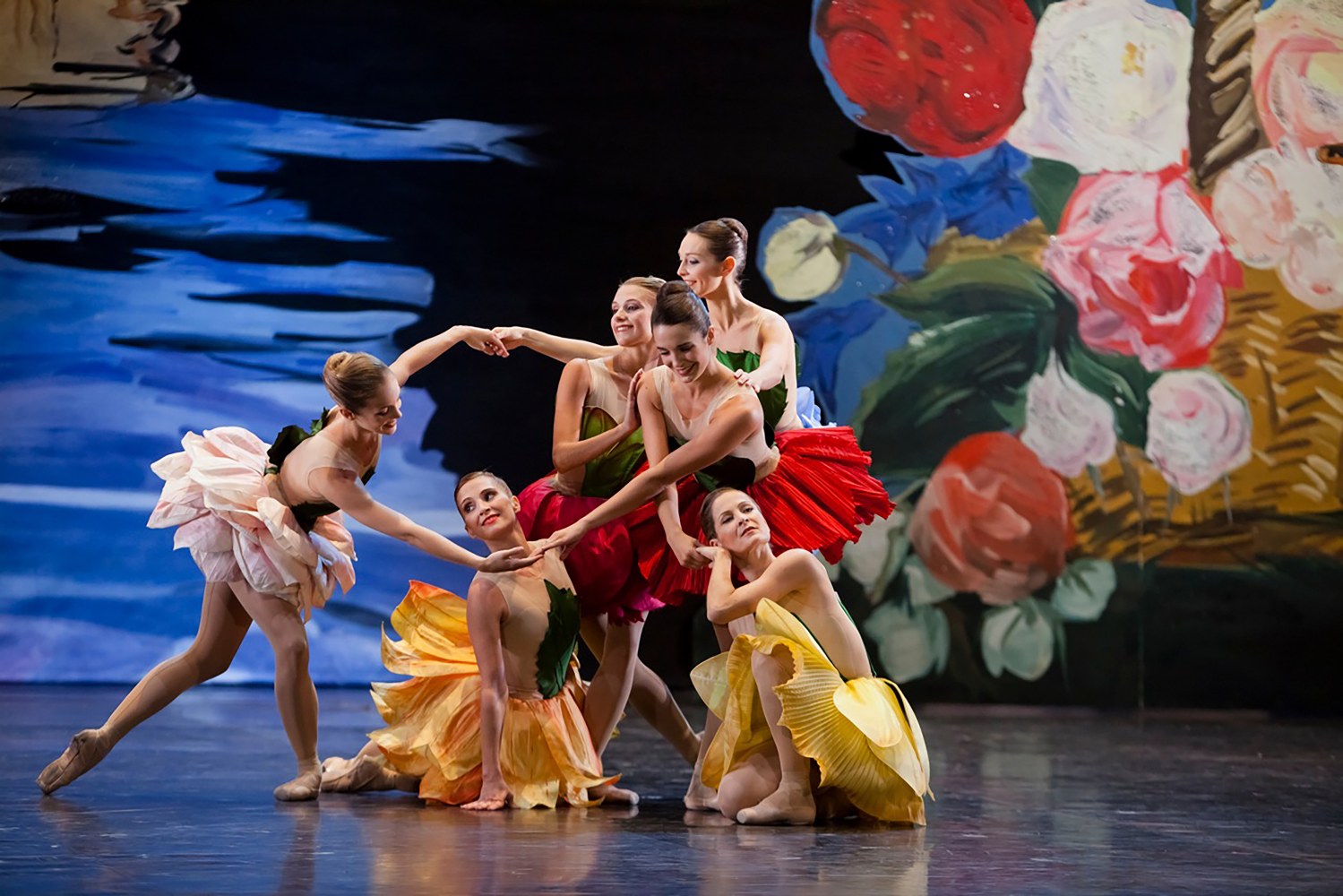 Set by Karen Kilimnik with performance of ballet dancers