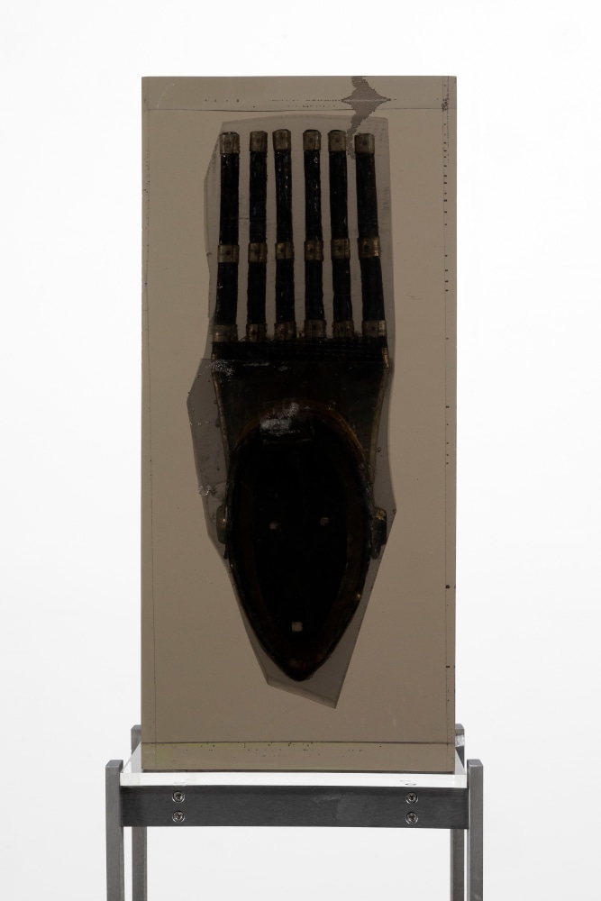 MATTHEW ANGELO HARRISON
Carrying Your Shadow
2024
Wooden figure, polyurethane resin, steel, acrylic
Sculpture 66 x 30 x 23 cm / 26 x 11 3/4 x 9 in
Pedestal 112 x 35.5 x 25.5 cm / 44 1/8 x 14 x 10 in
HARRI60082