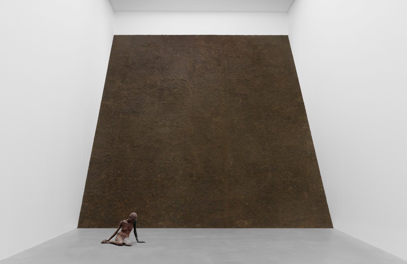 Installation view of sculptures by Ugo Rondinone