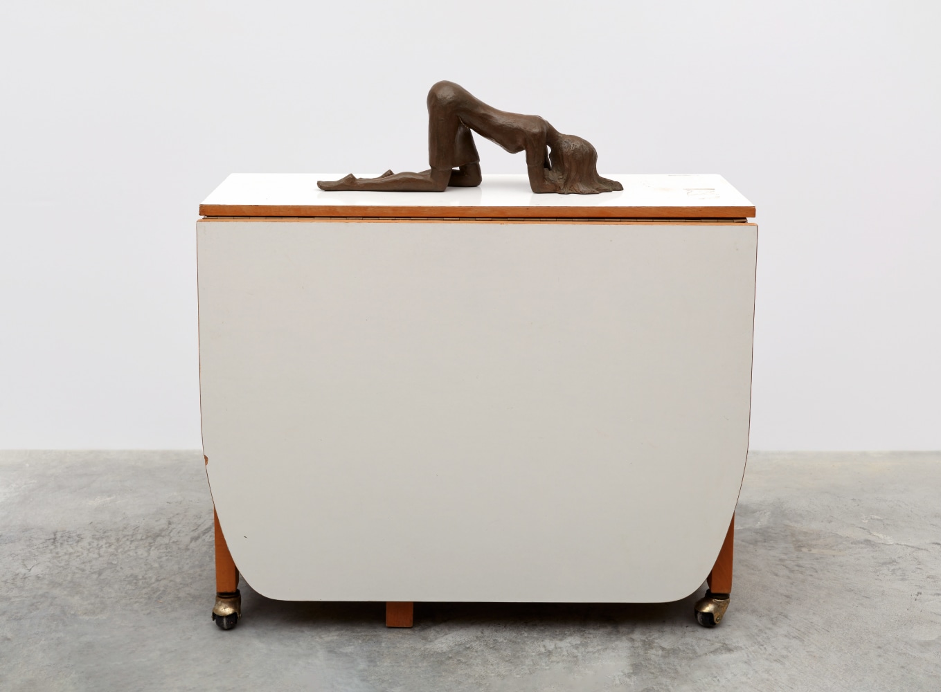 Despair

2023

Folding table, bronze

93 x 88 x 34.5 cm / 36 5/8 x 34 5/8 x 13 5/8 in

&amp;copy; Joe Bradley
