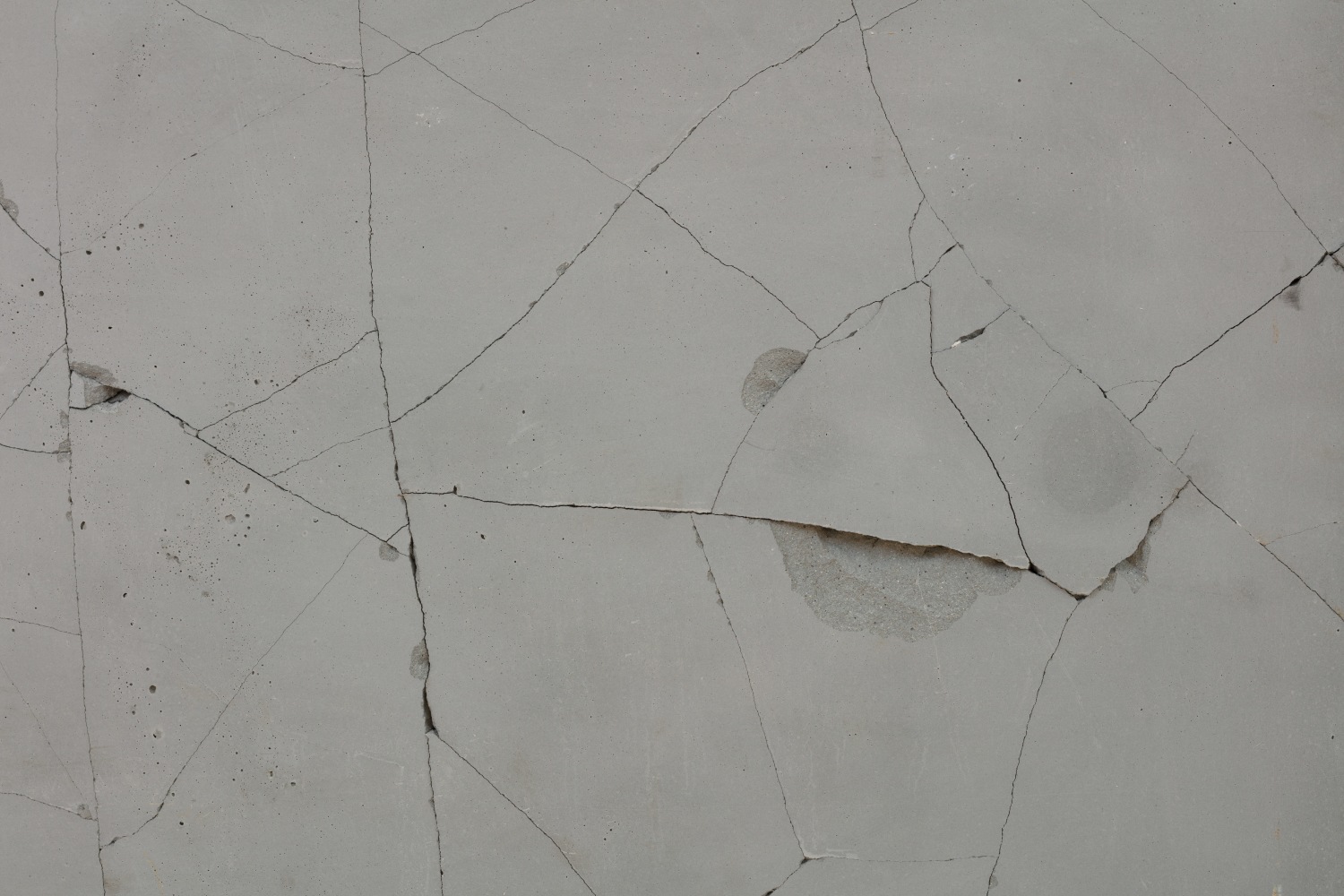 work by oscar tuazon