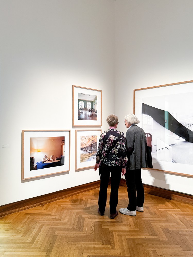 Installation view, Candida H&amp;ouml;fer, Fotografien, Hessisches Landesmuseum, Darmstadt, 2025