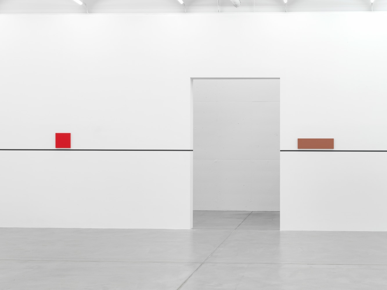 Installation view, Gerwald Rockenschaub, bass+ (re)modification, Galerie Eva Presenhuber, Maag Areal, Zurich, 2024