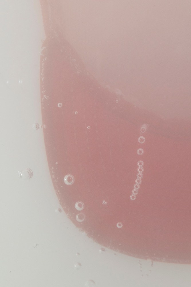 MATTHEW ANGELO HARRISON
Fog of American Ghosts
2024
Autoworkers hat, polyurethane resin, steel, acrylic
Sculpture 37 x 23 x 25 cm / 14 1/2 x 9 x 9 7/8 in
Pedestal 112 x 30.5 x 25.5 cm / 44 1/8 x 12 x 10 in
HARRI60086