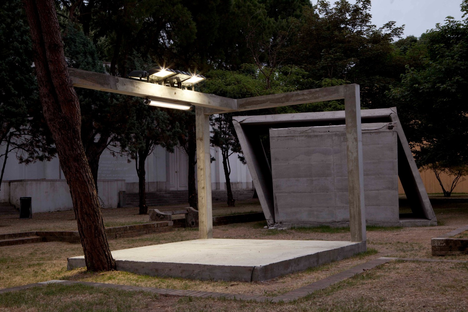 Installation view of sculpture by Oscar Tuazon