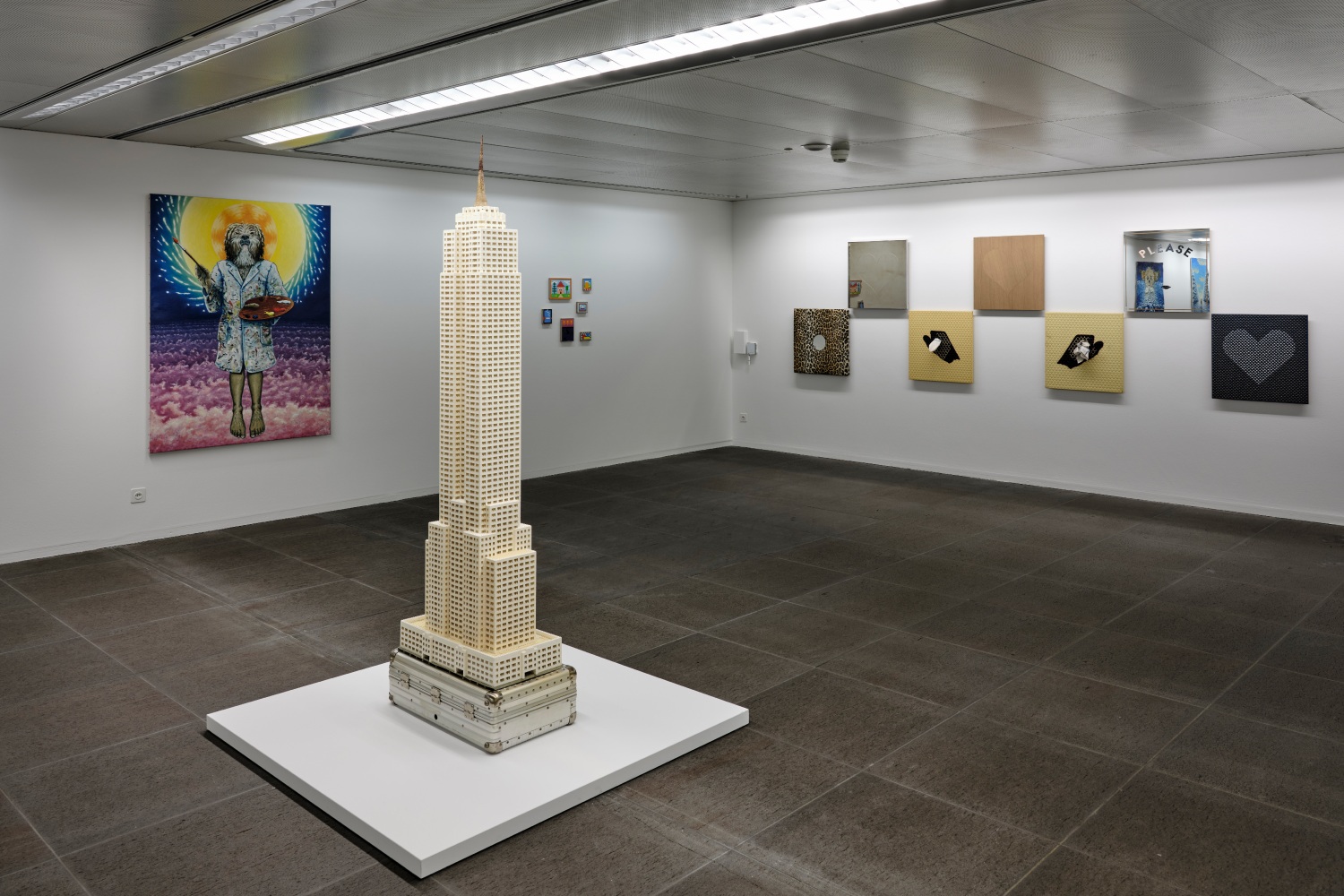 Installation view of paintings and sculptures by Jean-Frédéric Schnyder