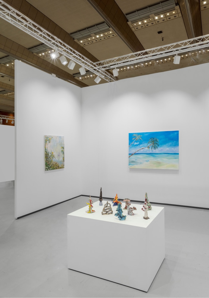 Installation view, Galerie Eva Presenhuber, Frieze Seoul, Seoul, 2024