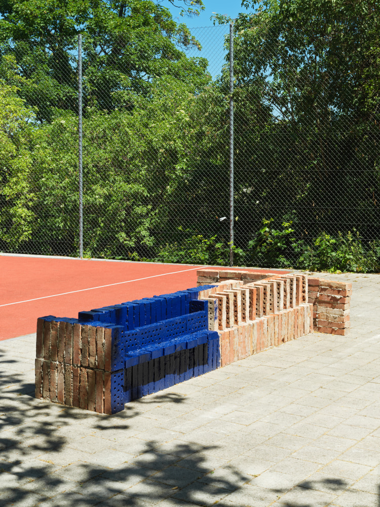 Outdoor view of sculpture by Matias Faldbakken