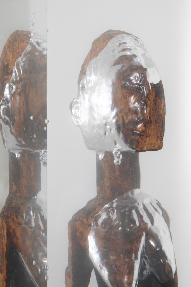 MATTHEW ANGELO HARRISON
Mother Still Holds You
2024
Wooden figure, polyurethane resin, steel, acrylic
Sculpture 56 x 24.5 x 21 cm / 22 x 9 5/8 x 8 1/4 in
Pedestal 112 x 27.5 x 27.5 cm / 44 1/8 x 10 7/8 x 10 7/8 in
HARRI60090
