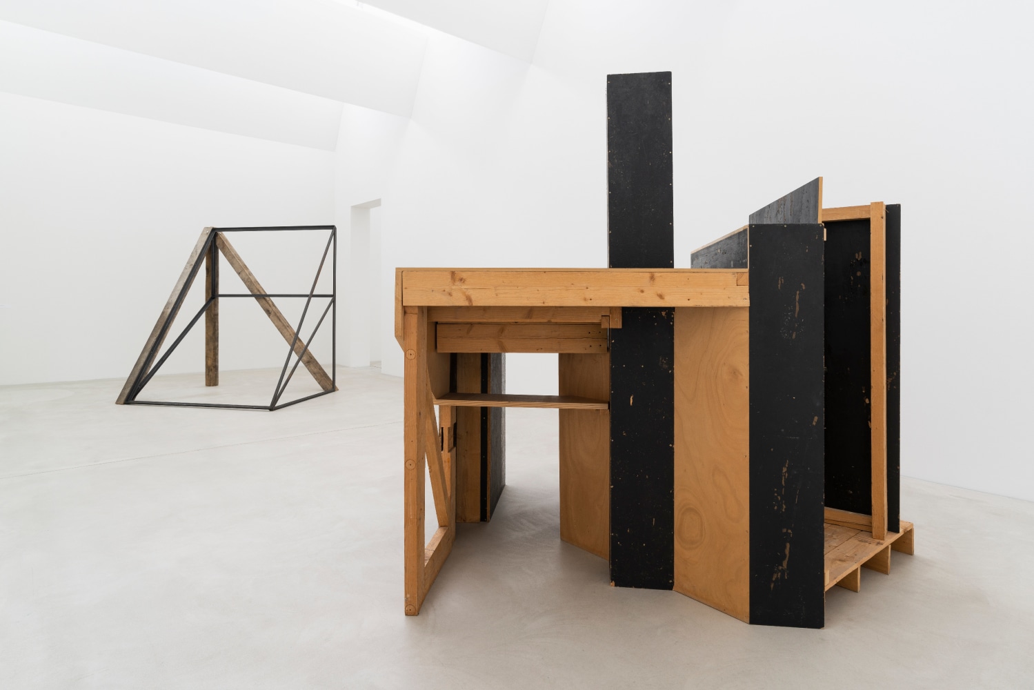 installation view oscar tuazon winterthur