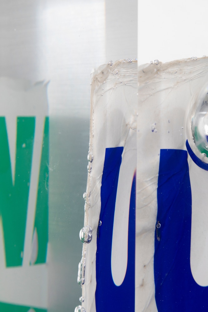 MATTHEW ANGELO HARRISON
Riven
2024
Strike signs, polyurethane resin, steel, acrylic
Sculpture 81 x 33 x 20 cm / 31 7/8 x 13 x 7 7/8 in
Pedestal 101 x 47 x 25 cm / 39 3/4 x 18 1/2 x 9 7/8 in
HARRI60089