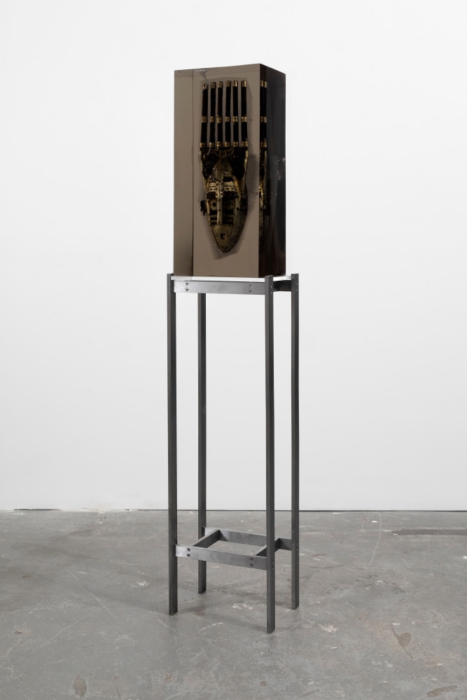 MATTHEW ANGELO HARRISON
Carrying Your Shadow
2024
Wooden figure, polyurethane resin, steel, acrylic
Sculpture 66 x 30 x 23 cm / 26 x 11 3/4 x 9 in
Pedestal 112 x 35.5 x 25.5 cm / 44 1/8 x 14 x 10 in
HARRI60082