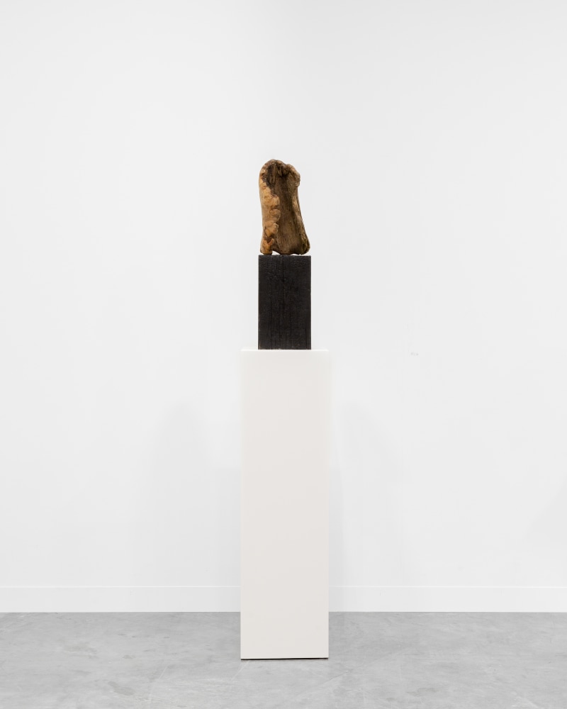 sculpture by Oscar Tuazon