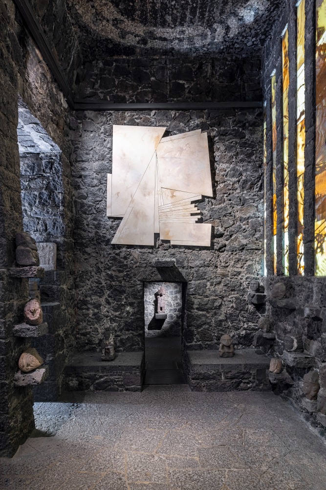 Installation view, Wyatt Kahn, Fantasmas, Museo Anahuacalli, Mexico City, 2024