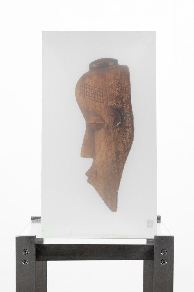 MATTHEW ANGELO HARRISON
Patient Descent
2024
Wooden figure, polyurethane resin, steel, acrylic
Sculpture 41 x 22 x 30 cm / 16 1/8 x 8 5/8 x 11 3/4 in
Pedestal 112 x 30.5 x 33 cm / 44 x 12 x 13 in
HARRI60085