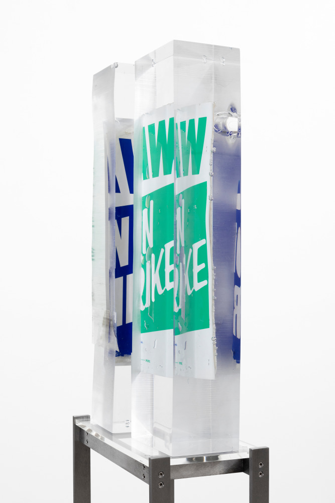 MATTHEW ANGELO HARRISON
Riven
2024
Strike signs, polyurethane resin, steel, acrylic
Sculpture 81 x 33 x 20 cm / 31 7/8 x 13 x 7 7/8 in
Pedestal 101 x 47 x 25 cm / 39 3/4 x 18 1/2 x 9 7/8 in
HARRI60089