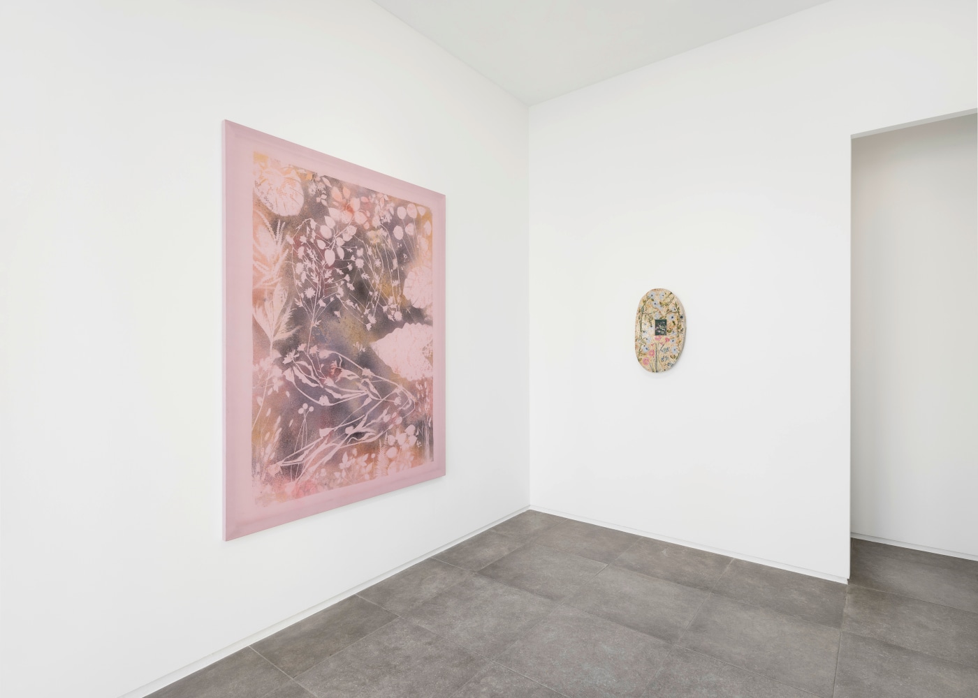 Installation view, Sam Falls, Galerie Eva Presenhuber x P21, Seoul, 2024