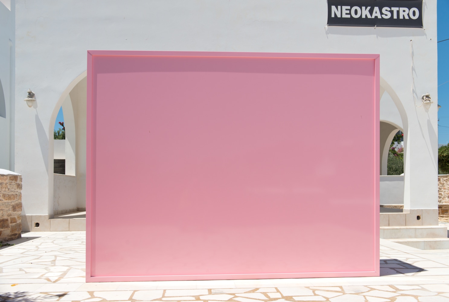 Installation view of Joe Bradley outdoor sculpture