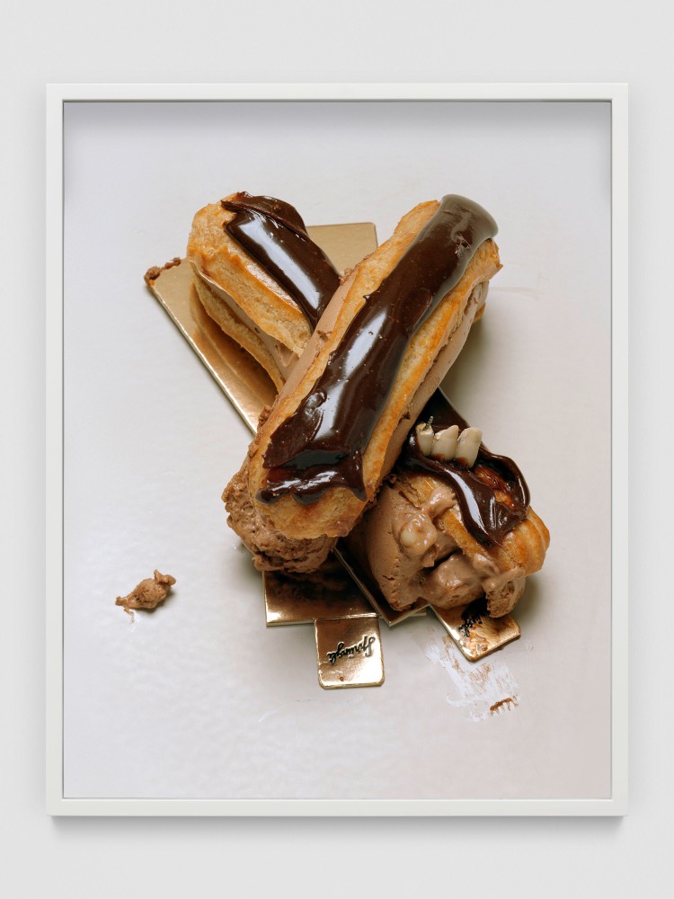 Crossed Confections

2015

C-Print on aluminum; framed

Image 57 x 45 cm / 22 1/2 x 17 3/4 in

Frame 59 x 47 x 3.5 cm / 23 1/4 x 18 1/2 x 1 3/8 in

&amp;copy; Torbj&amp;oslash;rn R&amp;oslash;dland