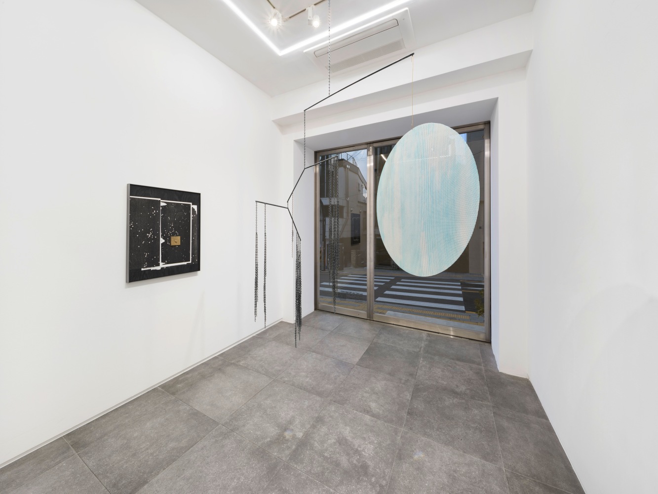 Installation view, Martin Boyce, Celestial Snowdrops, Galerie Eva Presenhuber x P21, Seoul, 2024