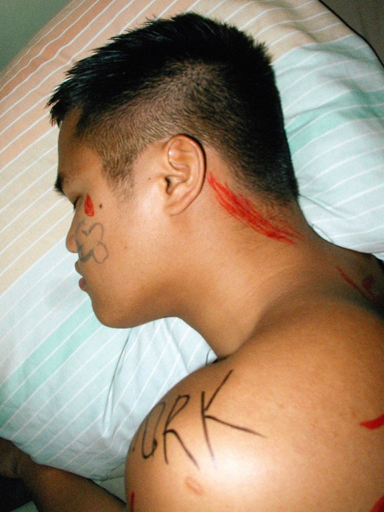 Steven Shearer

ORK

2025

UV print on canvas; framed

Unique

Image 385 x 289 cm / 151 1/2 x 113 7/8 in

Frame 387.5 x 292 cm / 152 5/8 x 115 in