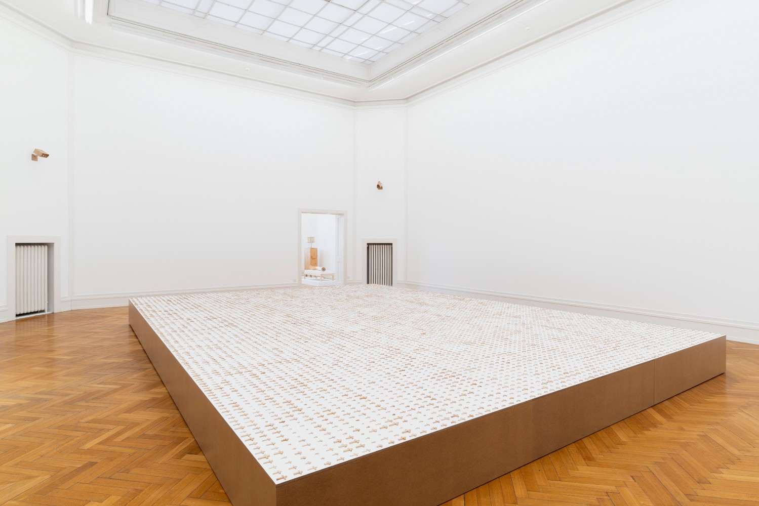 Installation view of sculptures and paintings by Jean-Frédéric Schnyder