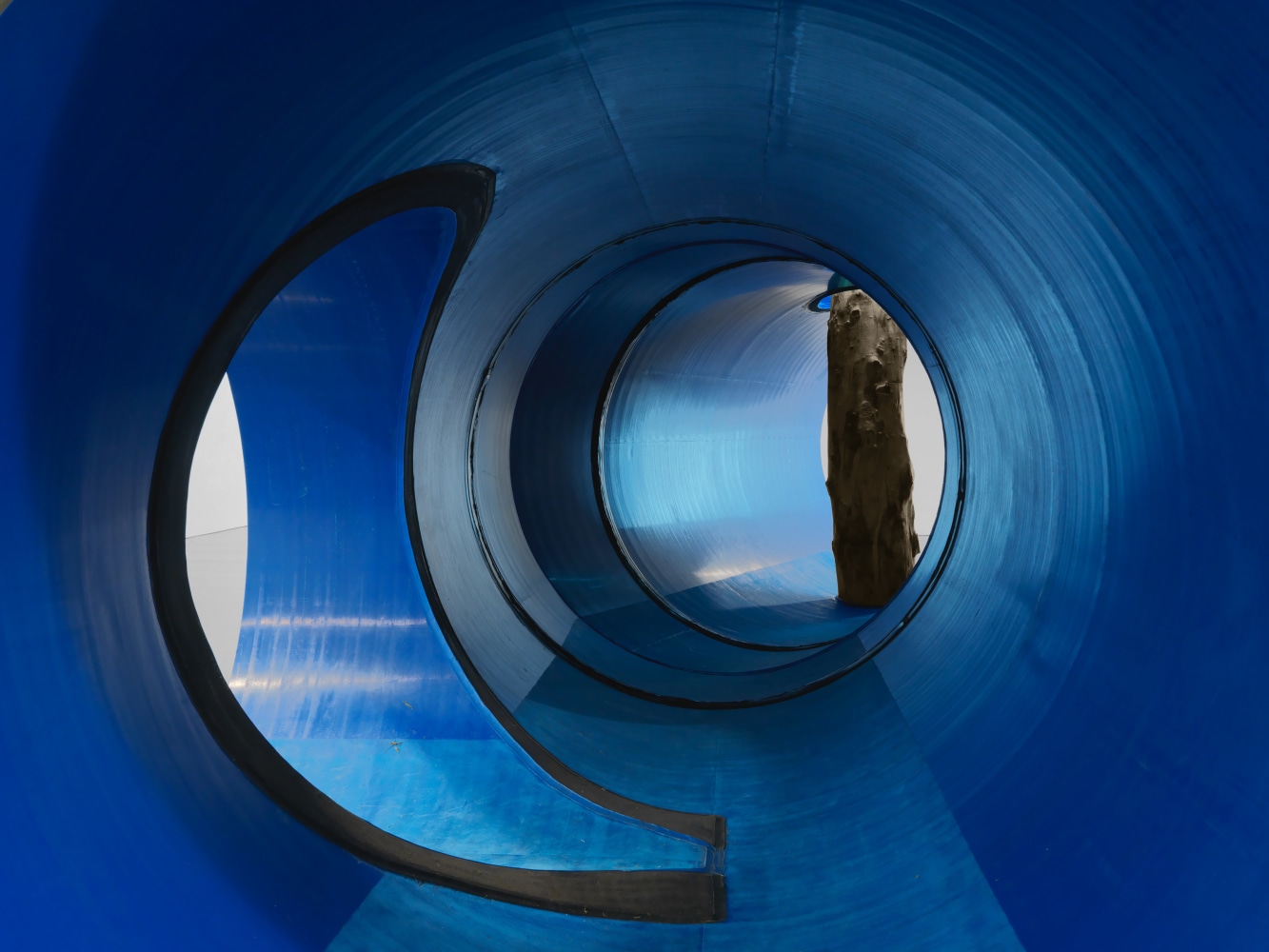 Installation view of sculpture by Oscar Tuazon