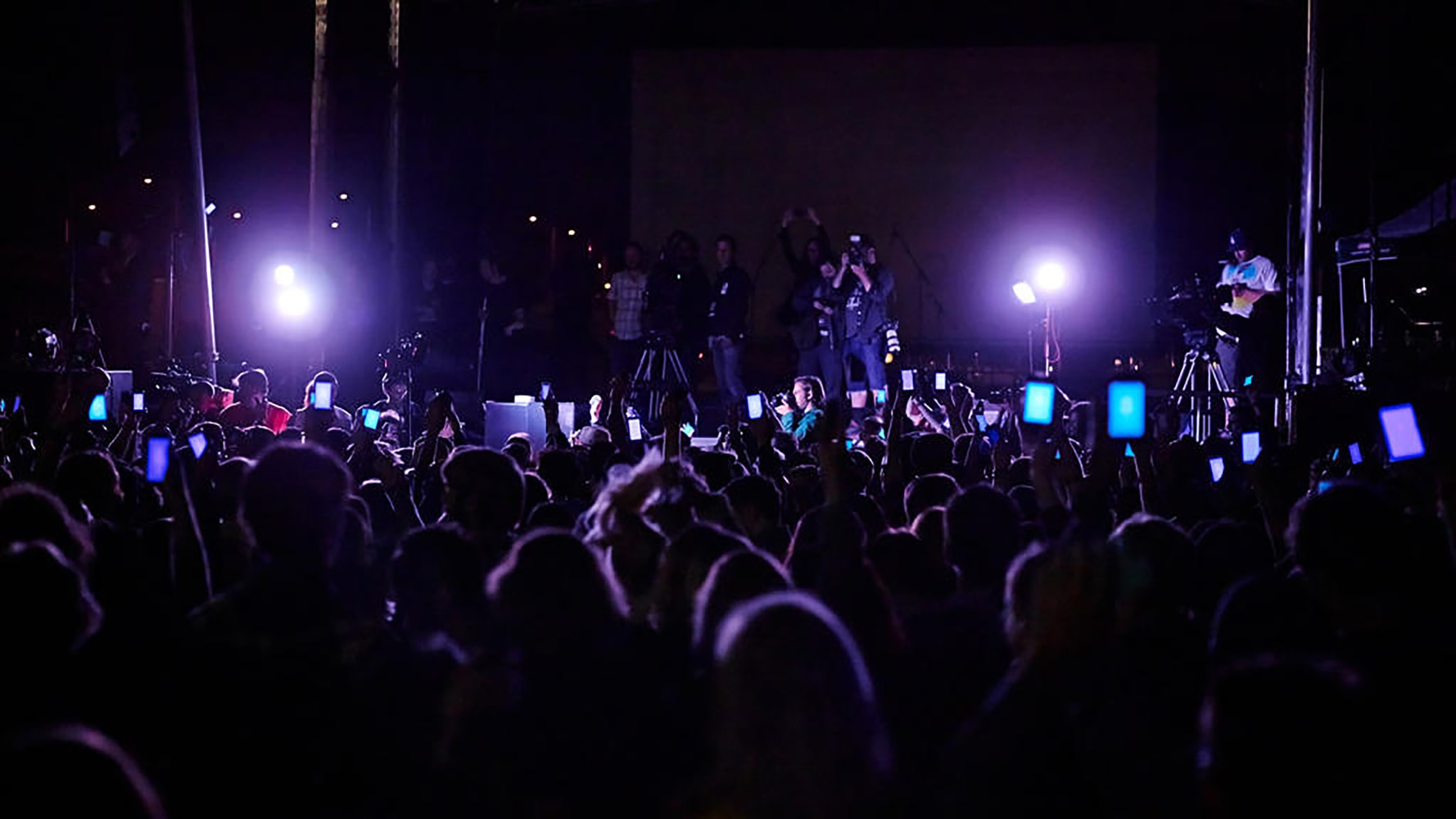 Installation view of living art installation by Doug Aitken