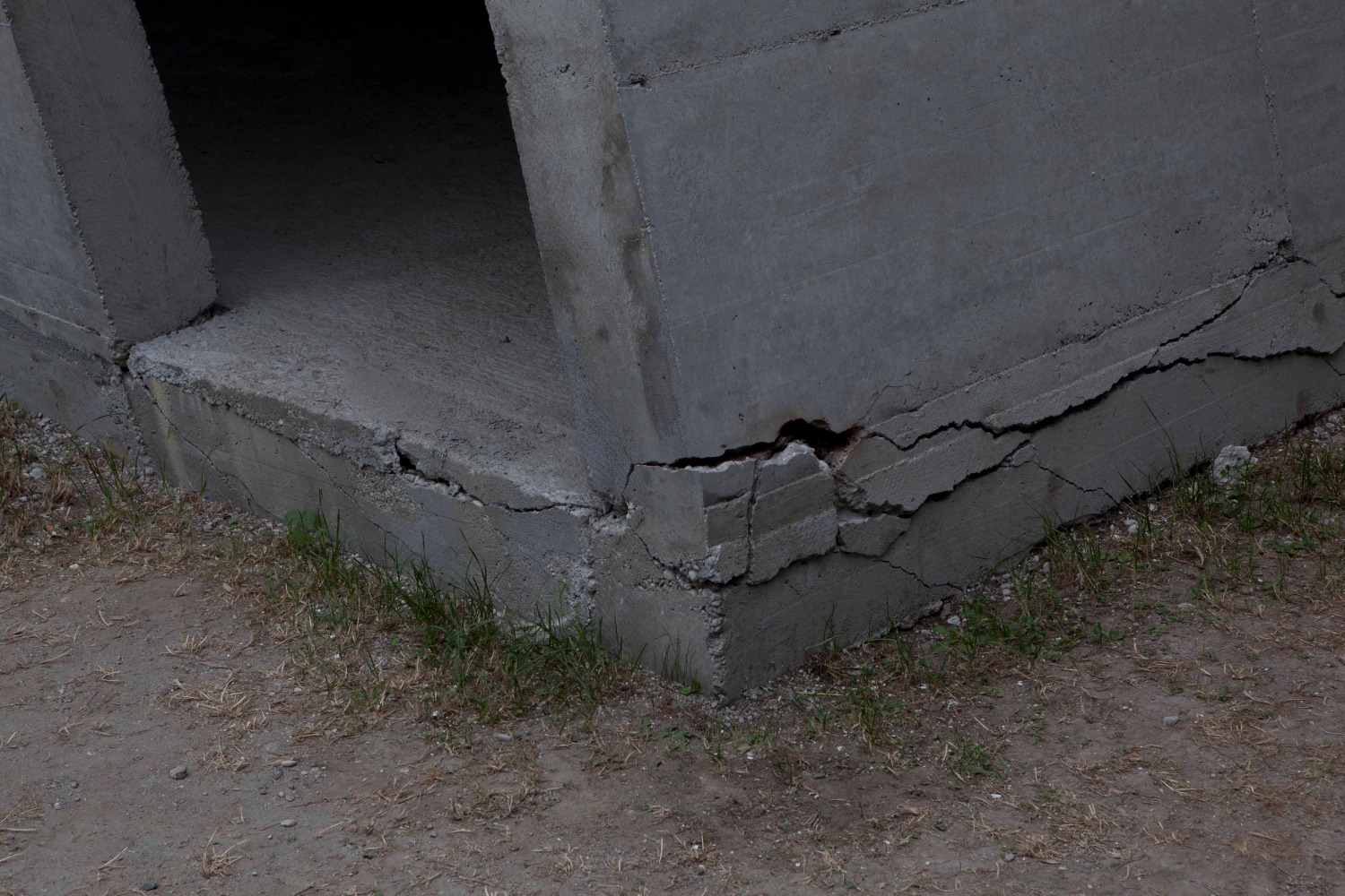 Installation view of sculpture by Oscar Tuazon