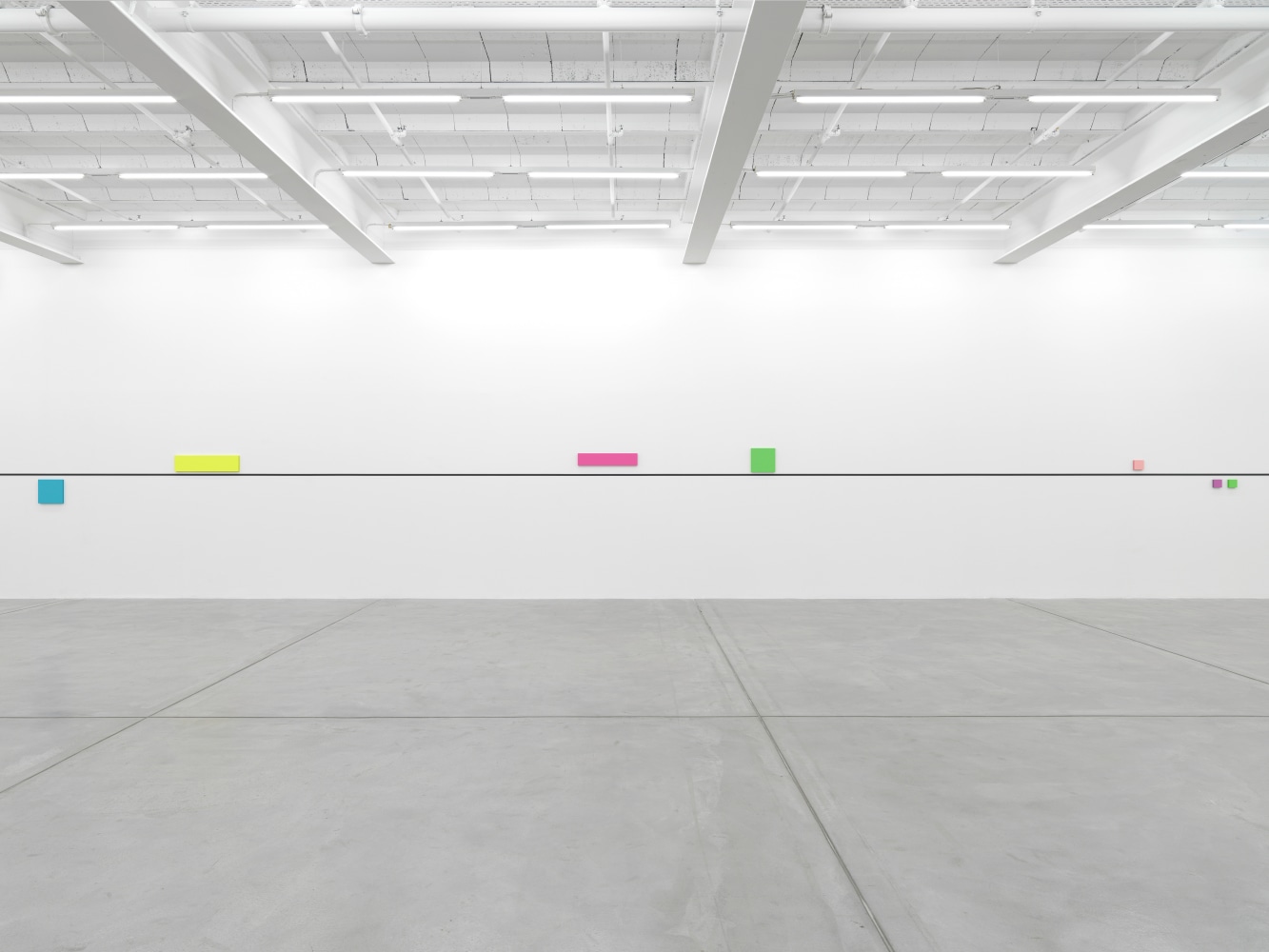 Installation view, Gerwald Rockenschaub, bass+ (re)modification, Galerie Eva Presenhuber, Maag Areal, Zurich, 2024