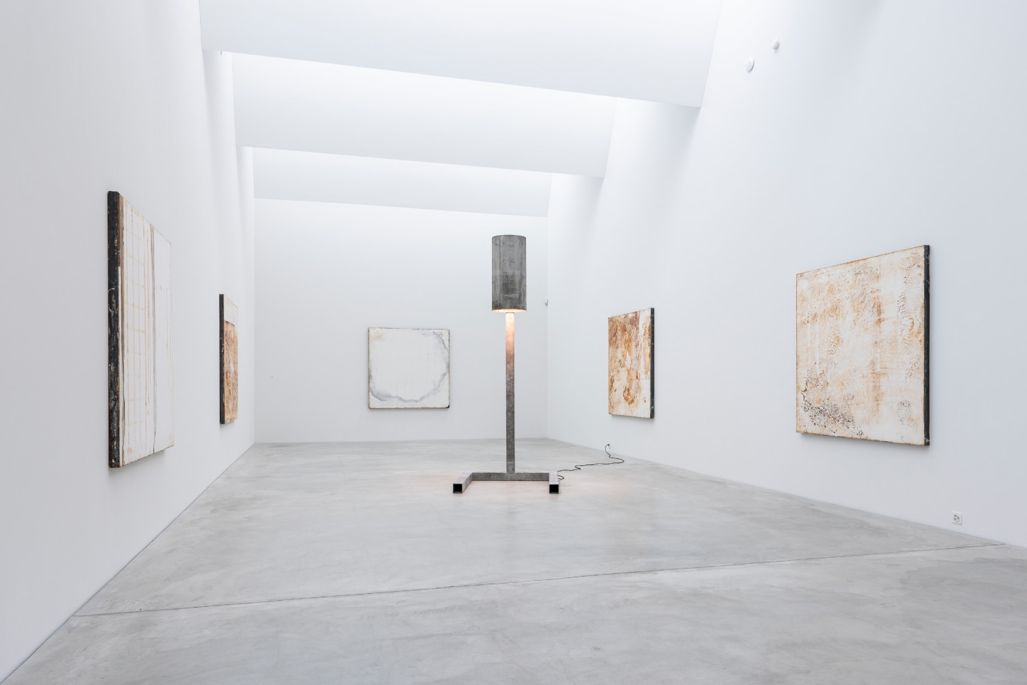 installation view oscar tuazon winterthur