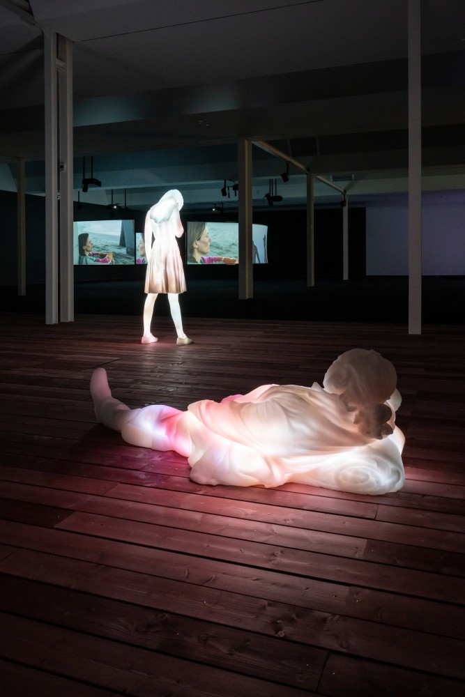 Installation view, Doug Aitken, Return to the Real, Schauwerk, Sindelfingen, 2023