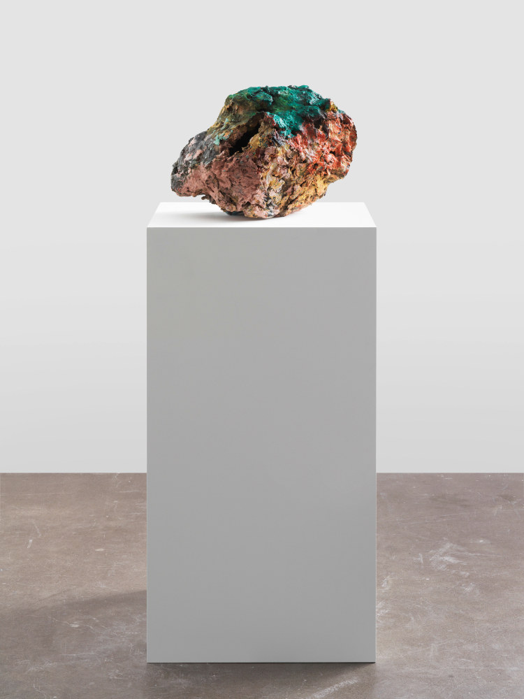 Ohne Titel (bemalt von Herbert Brandl)

1988

Papier-m&amp;acirc;ch&amp;eacute;, painted

Sculpture 44 x 37 x 40 cm / 17 3/8 x 14 5/8 x 15 3/4 in

&amp;copy; Archiv Franz West &amp;copy; Estate Franz West