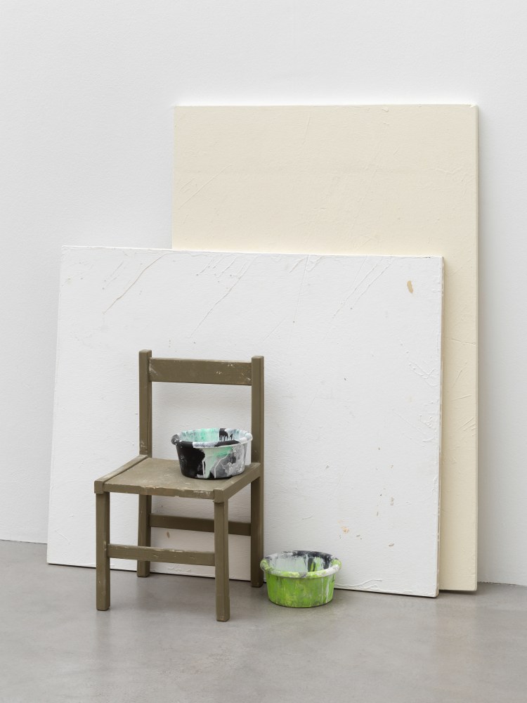 PETER FISCHLI / DAVID WEISS
Untitled
1996
Handcarved polyurethane objects, paint; 5 parts
Total dims. 120 x 120 x 50 cm / 47 1/4 x 47 1/4 x 19 5/8 in
FISCW60423